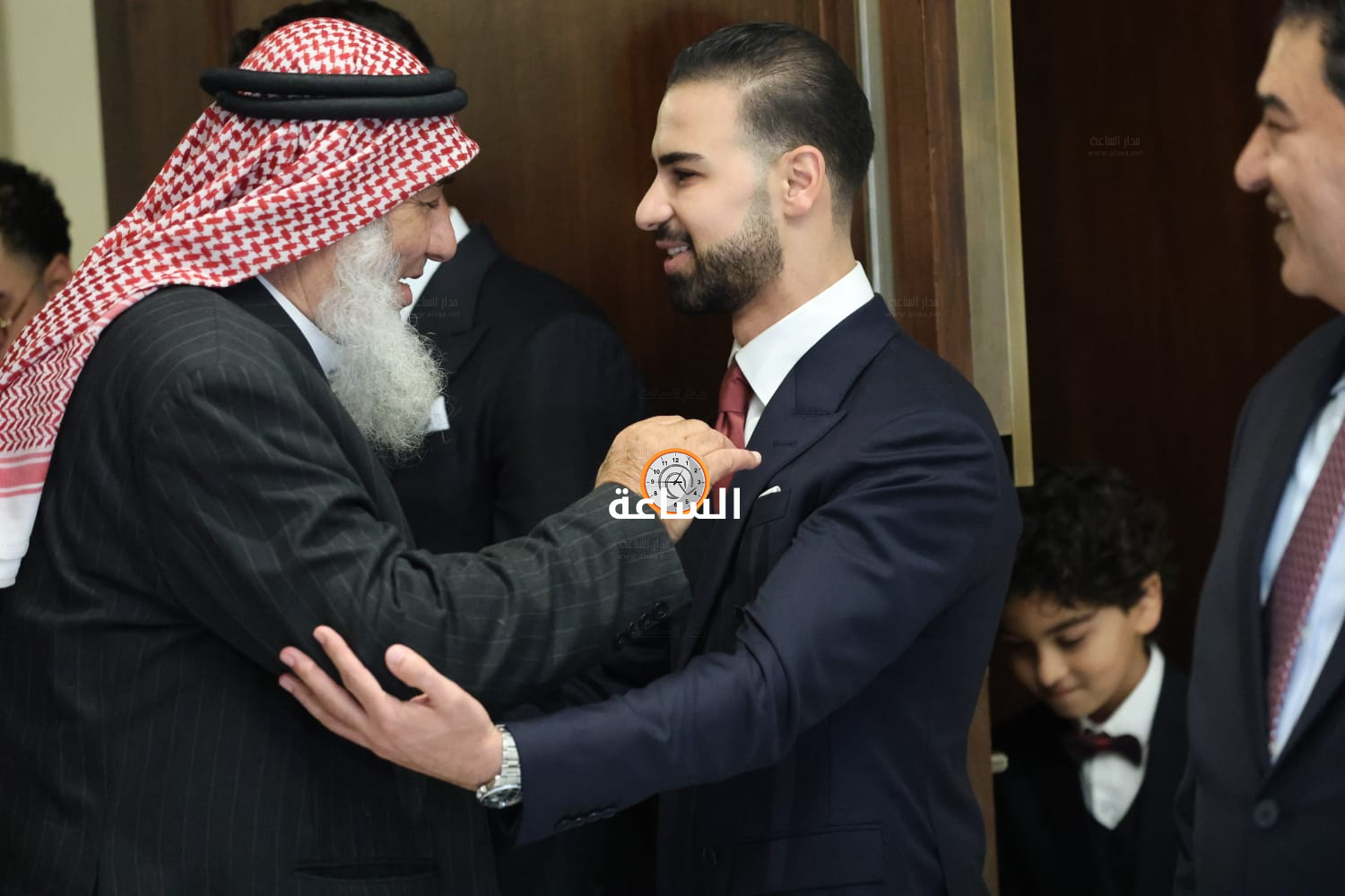 Madar Al-Saa Images 0.46707672509061005