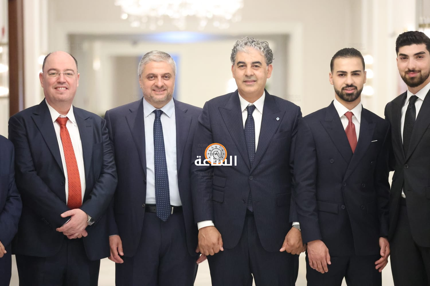 Madar Al-Saa Images 0.6269412948404527