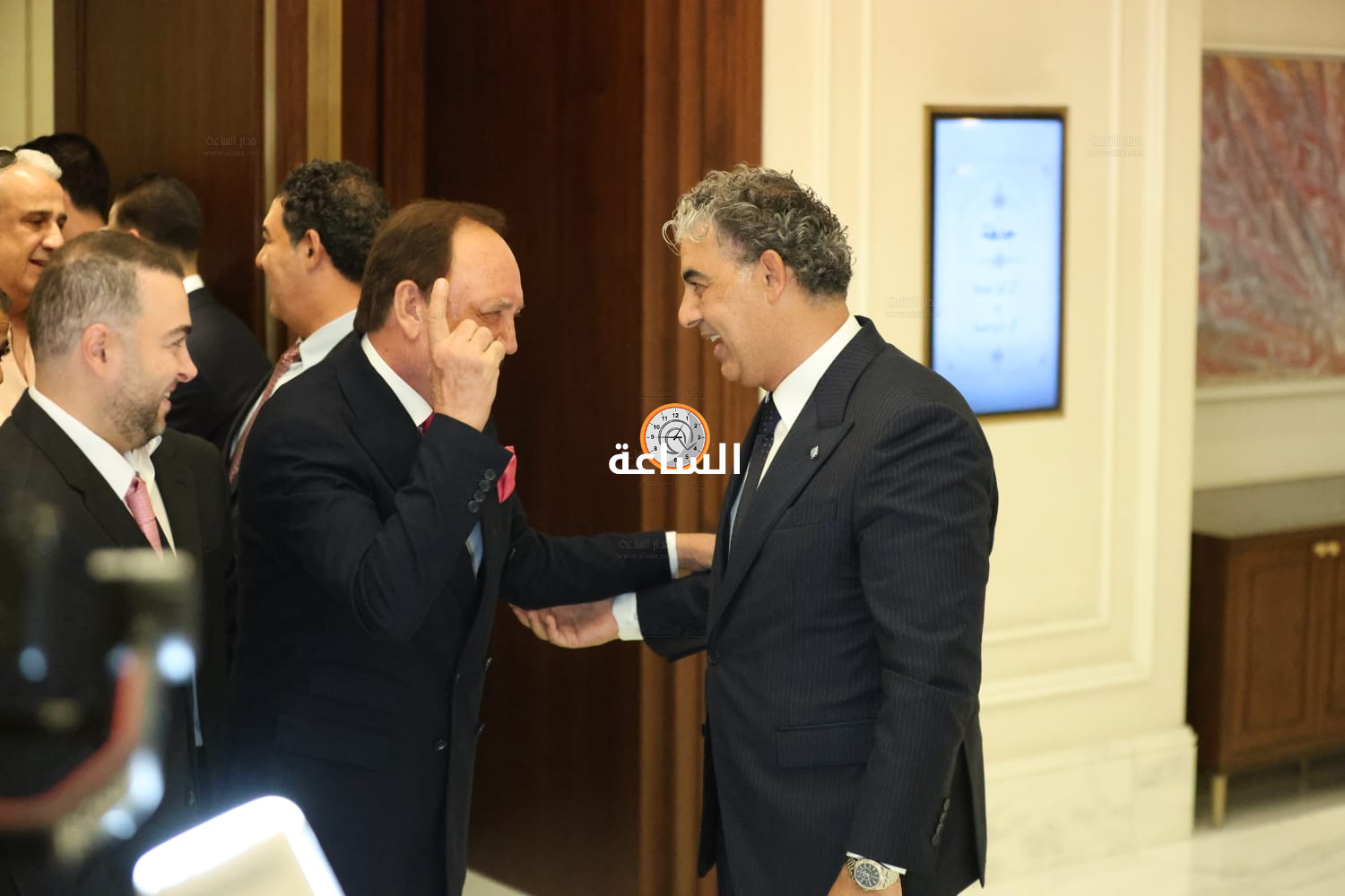 Madar Al-Saa Images 0.9923338455269698