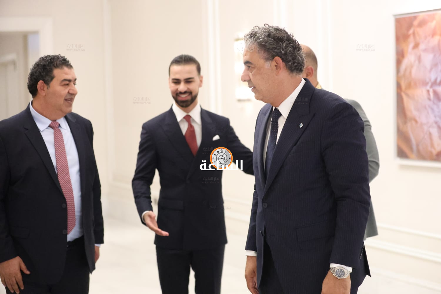 Madar Al-Saa Images 0.7128026025874667