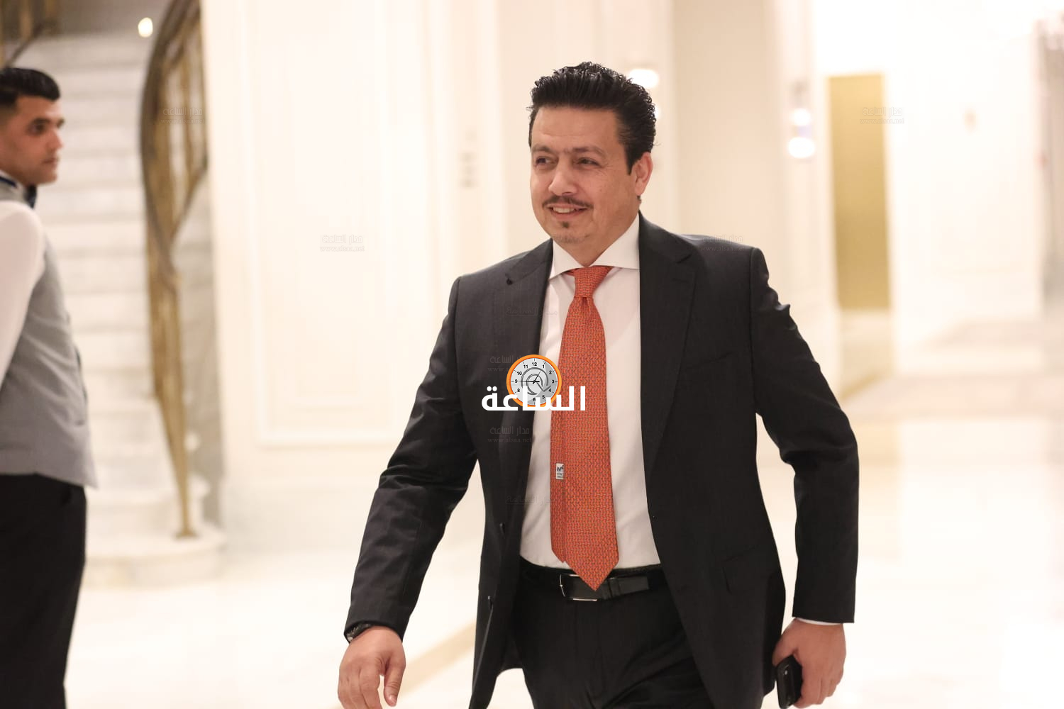 Madar Al-Saa Images 0.818708174394384