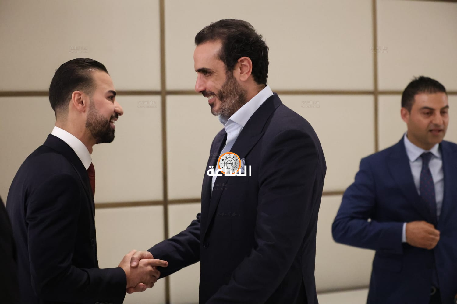 Madar Al-Saa Images 0.12125536904159095