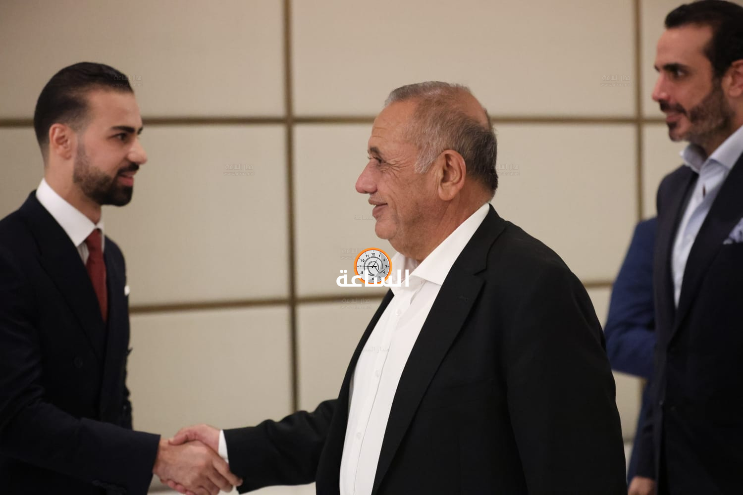 Madar Al-Saa Images 0.41489355244201975