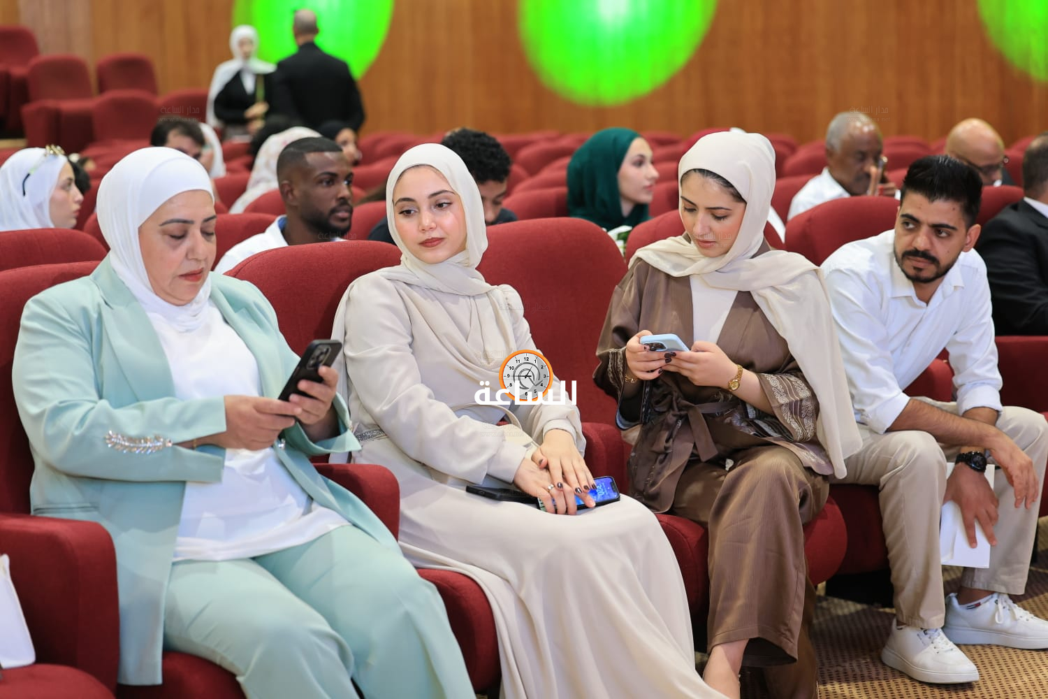 Madar Al-Saa Images 0.7669198554386195