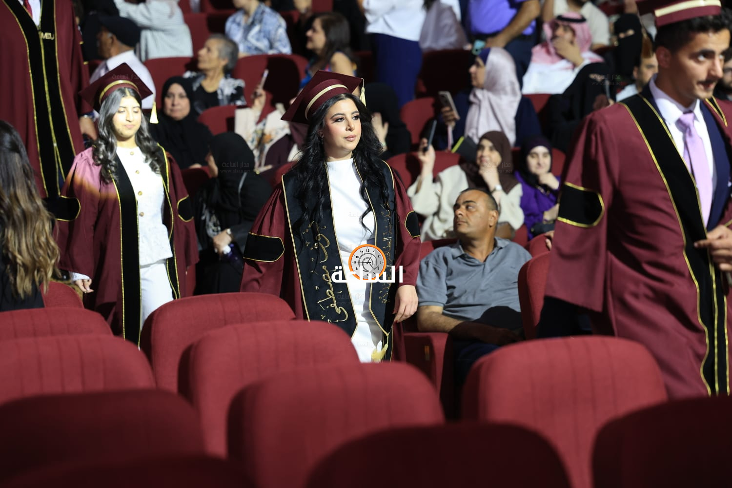 Madar Al-Saa Images 0.38919033451338825