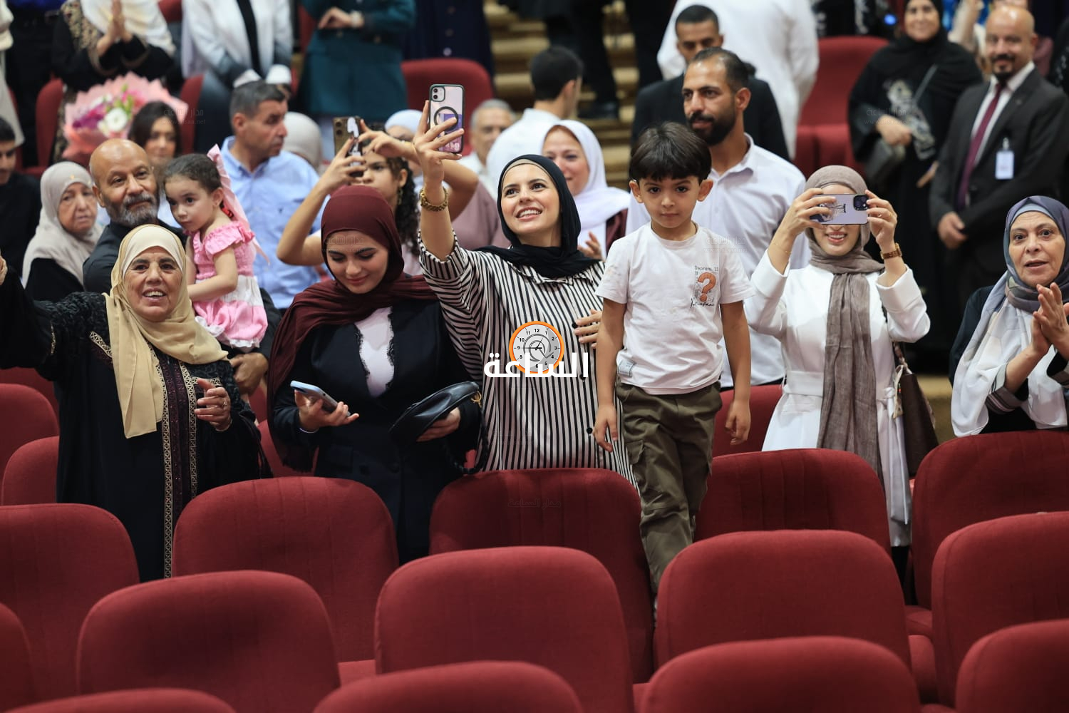 Madar Al-Saa Images 0.22992755841268941