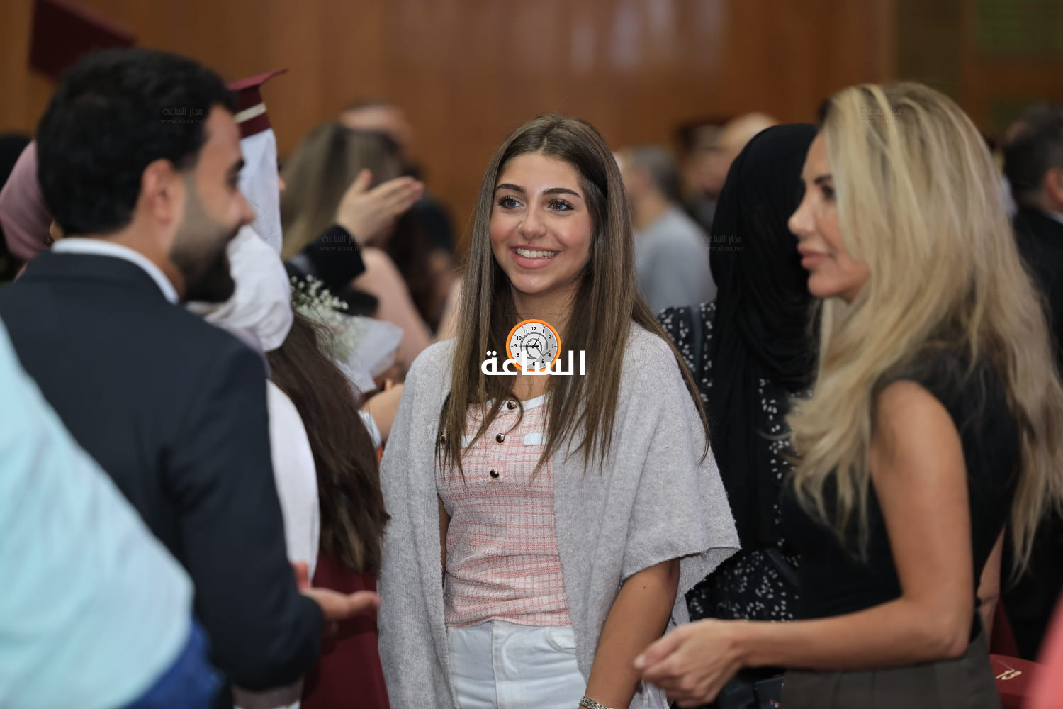 Madar Al-Saa Images 0.10751354855343076