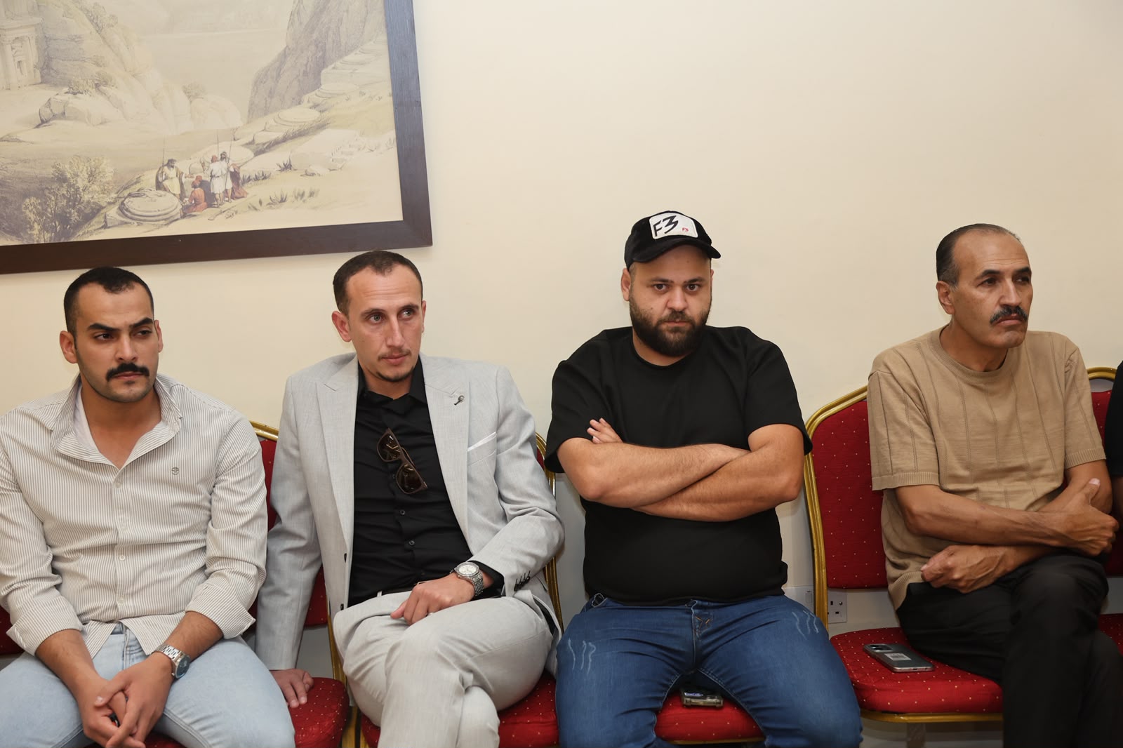 Madar Al-Saa Images 0.10790318489770911