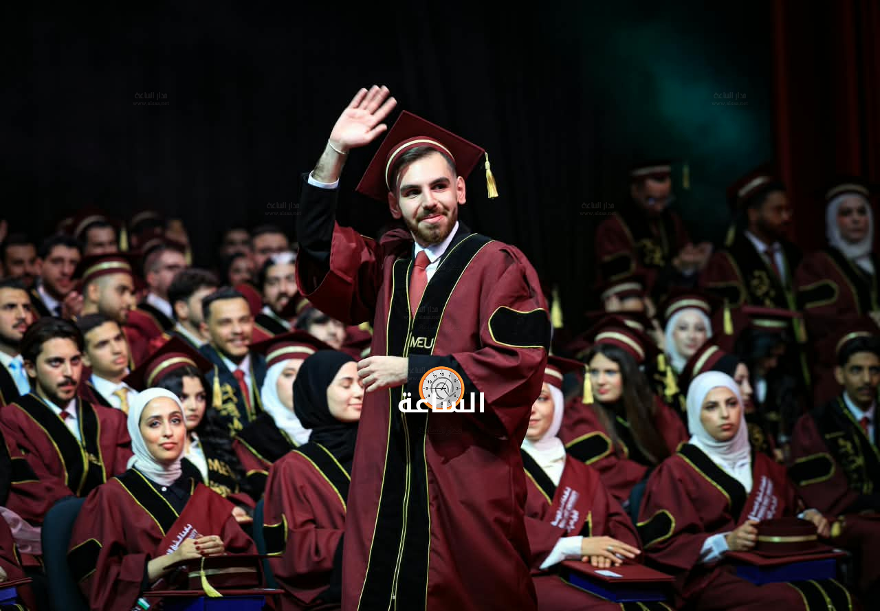 Madar Al-Saa Images 0.8785851315172852