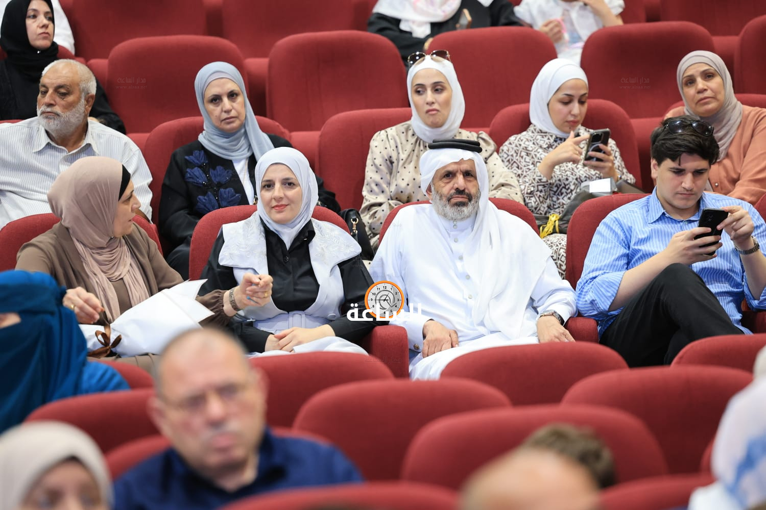 Madar Al-Saa Images 0.4406270721694203
