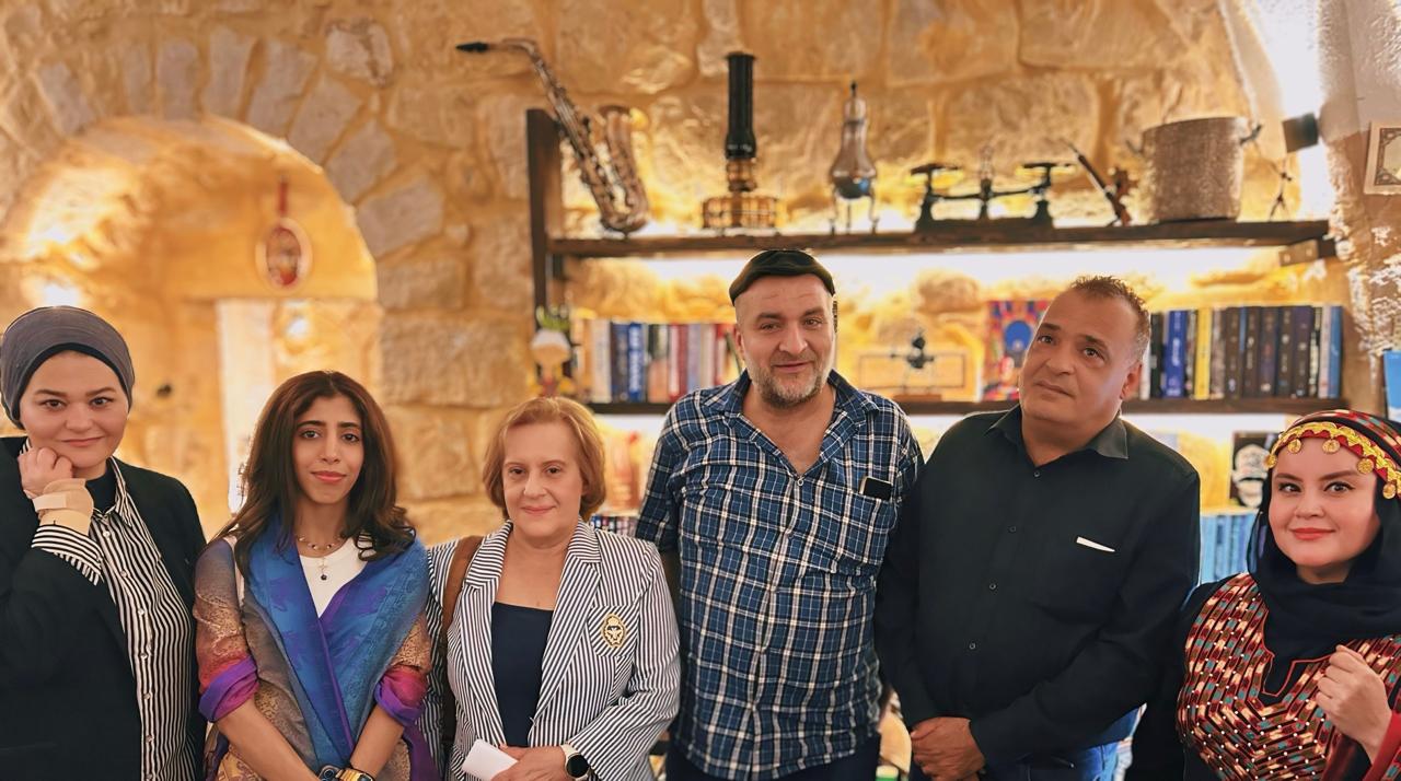 Madar Al-Saa Images 0.6758400747752288