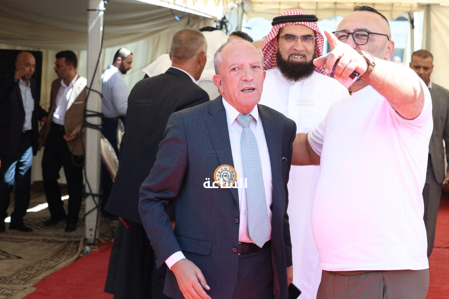 Madar Al-Saa Images 0.14100389176244088