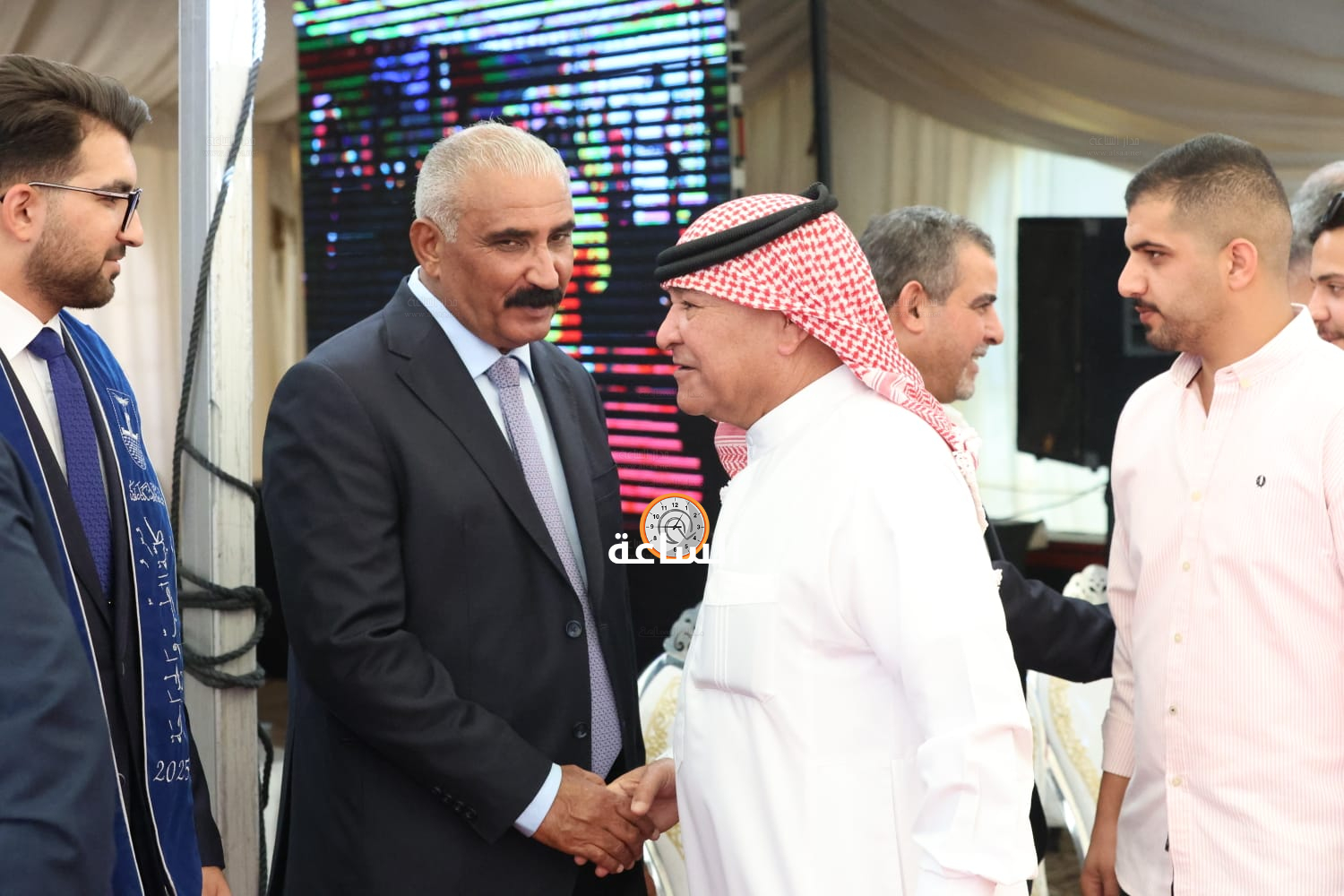 Madar Al-Saa Images 0.452781126626538