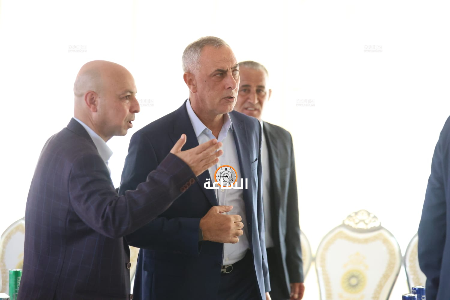 Madar Al-Saa Images 0.04391698768558161
