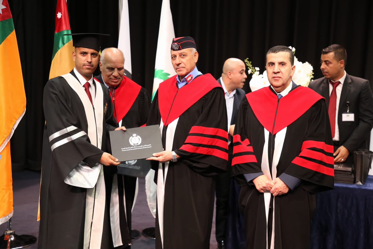 Madar Al-Saa Images 0.7209337858116113