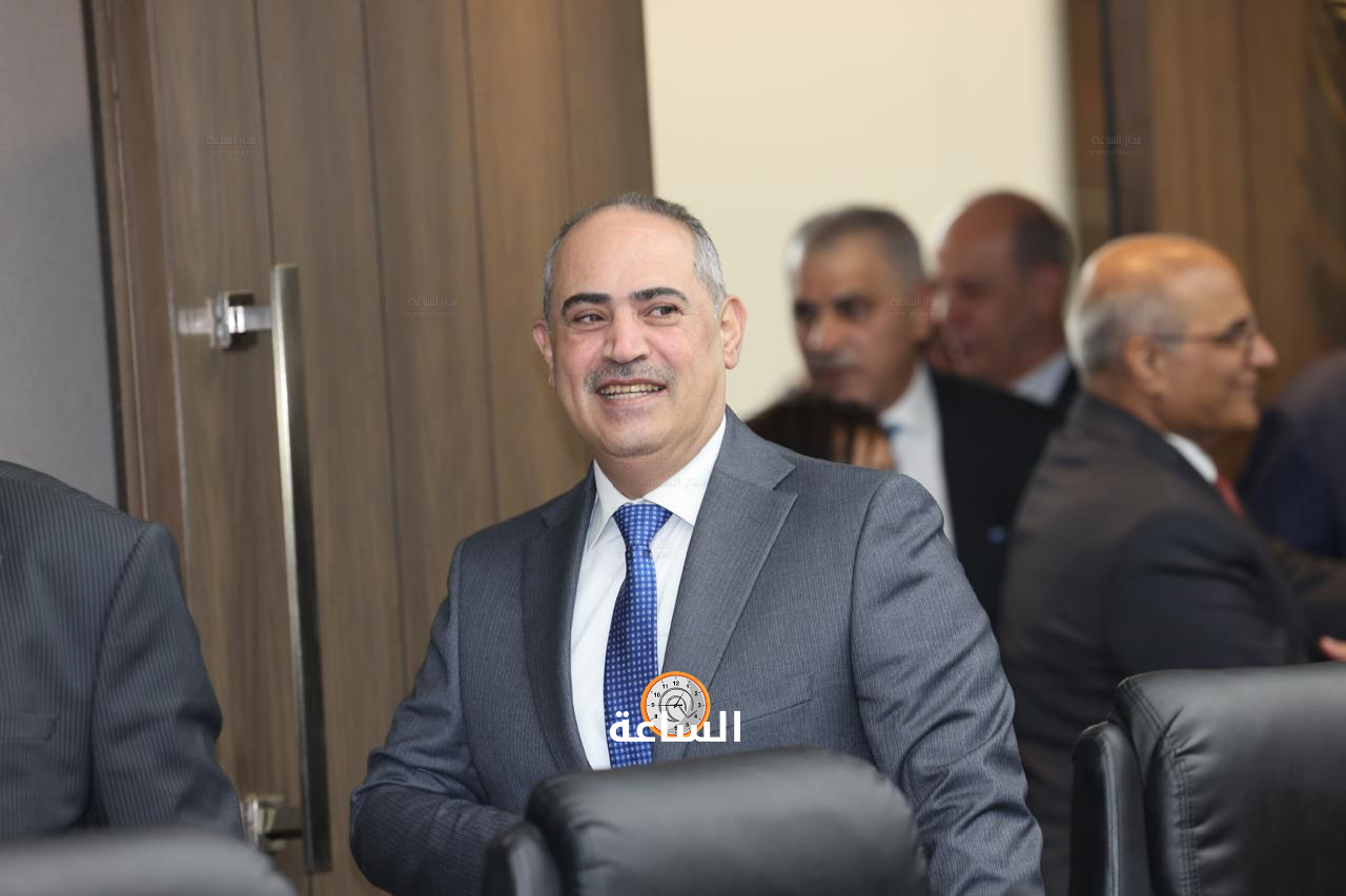 Madar Al-Saa Images 0.2479054657735511