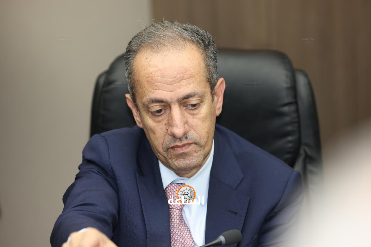 Madar Al-Saa Images 0.7181081068778934
