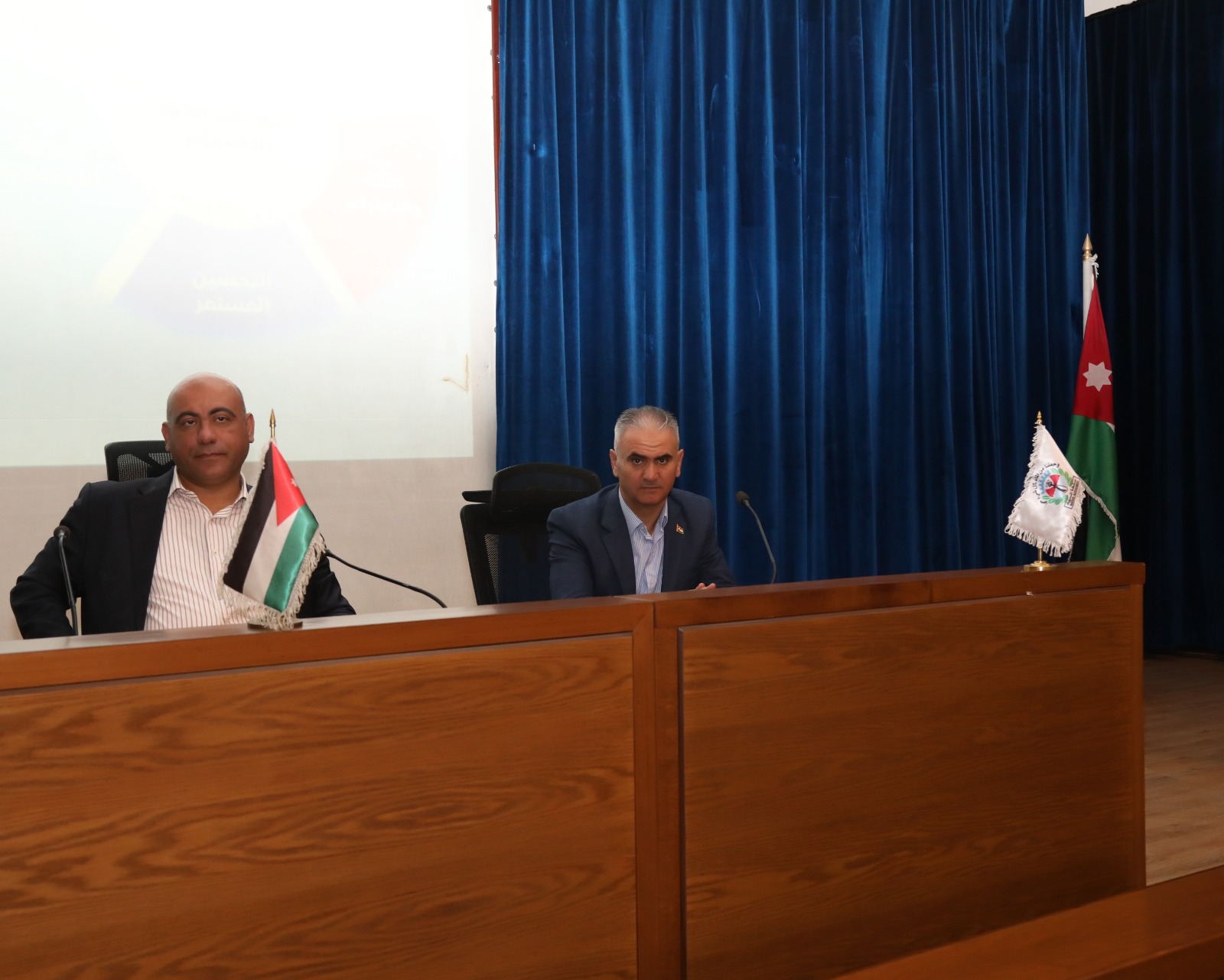 Madar Al-Saa Images 0.22068119131611497