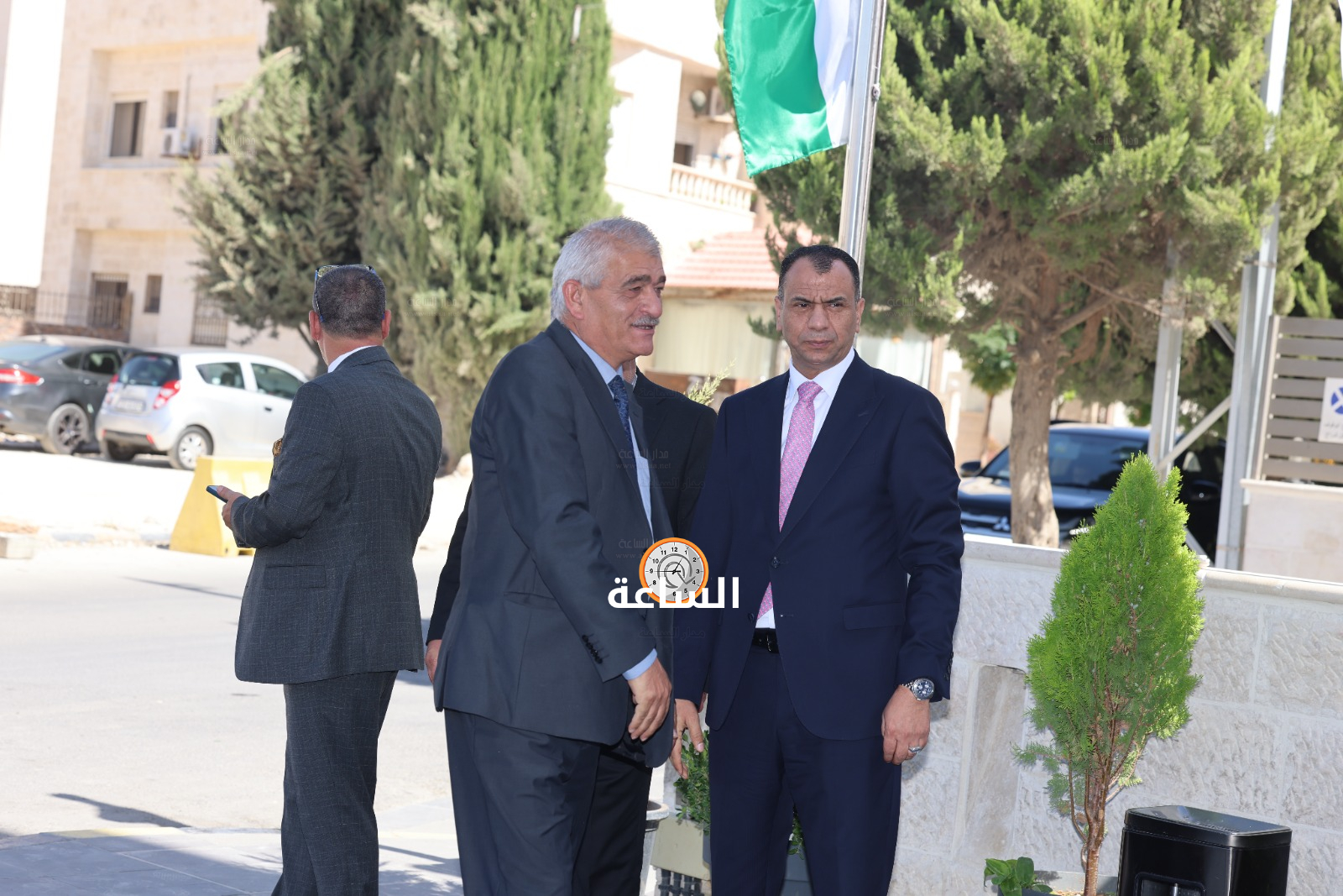 Madar Al-Saa Images 0.7430730718682504