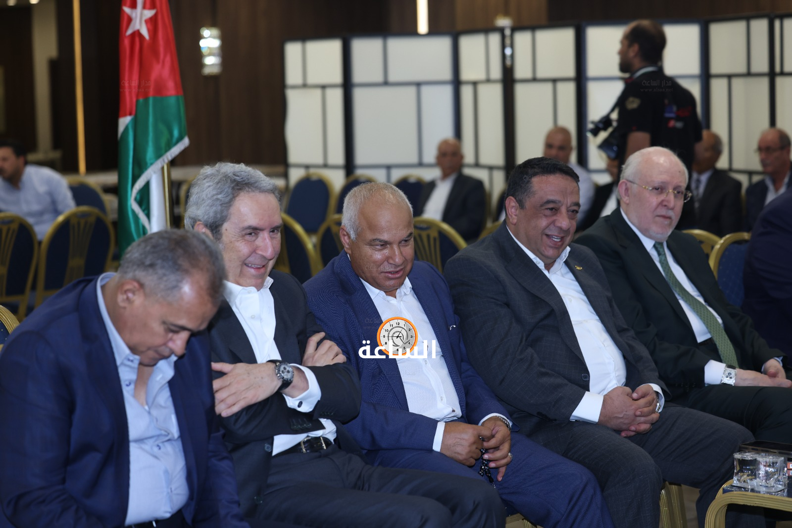 Madar Al-Saa Images 0.37783765506853384