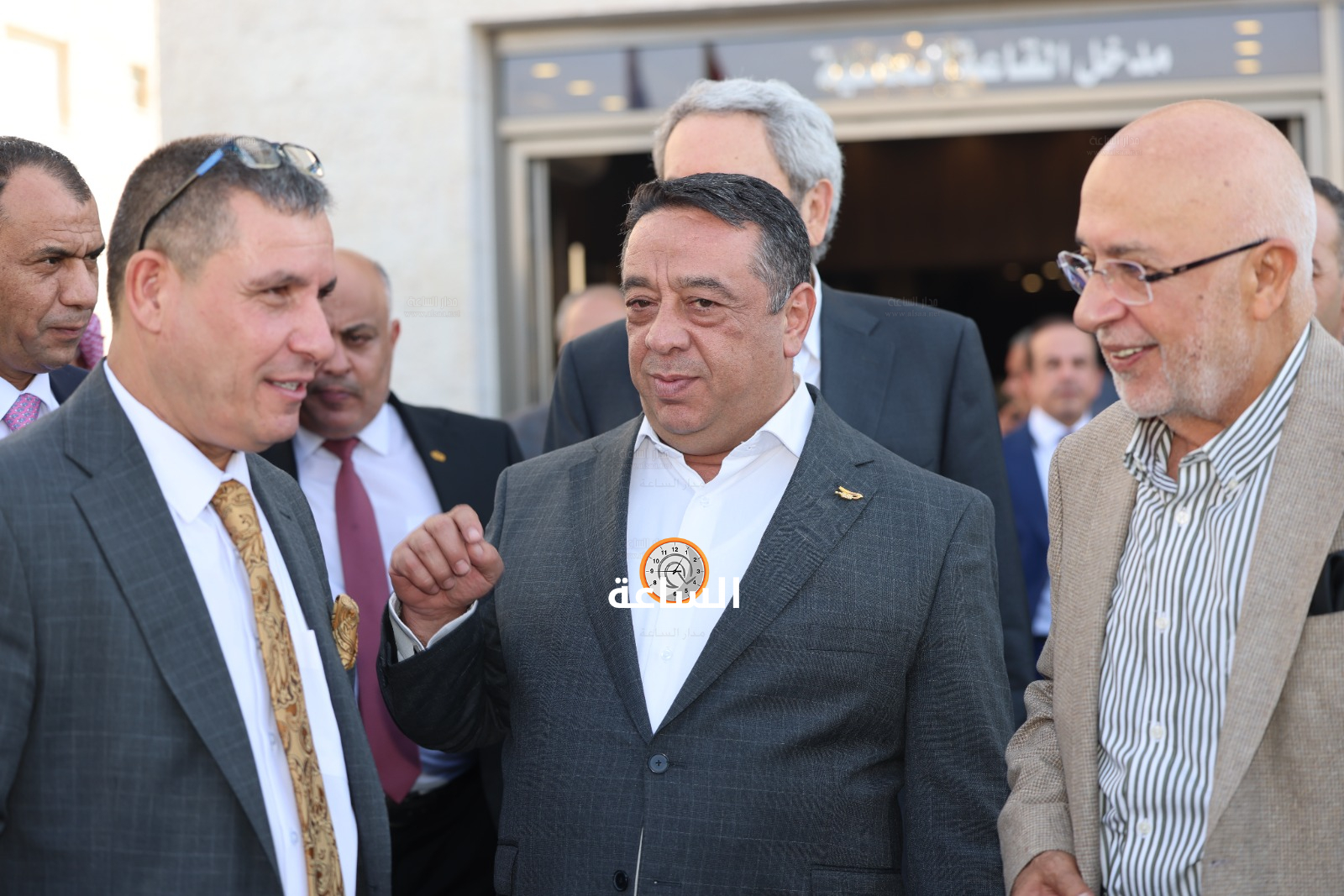 Madar Al-Saa Images 0.3865620941591871