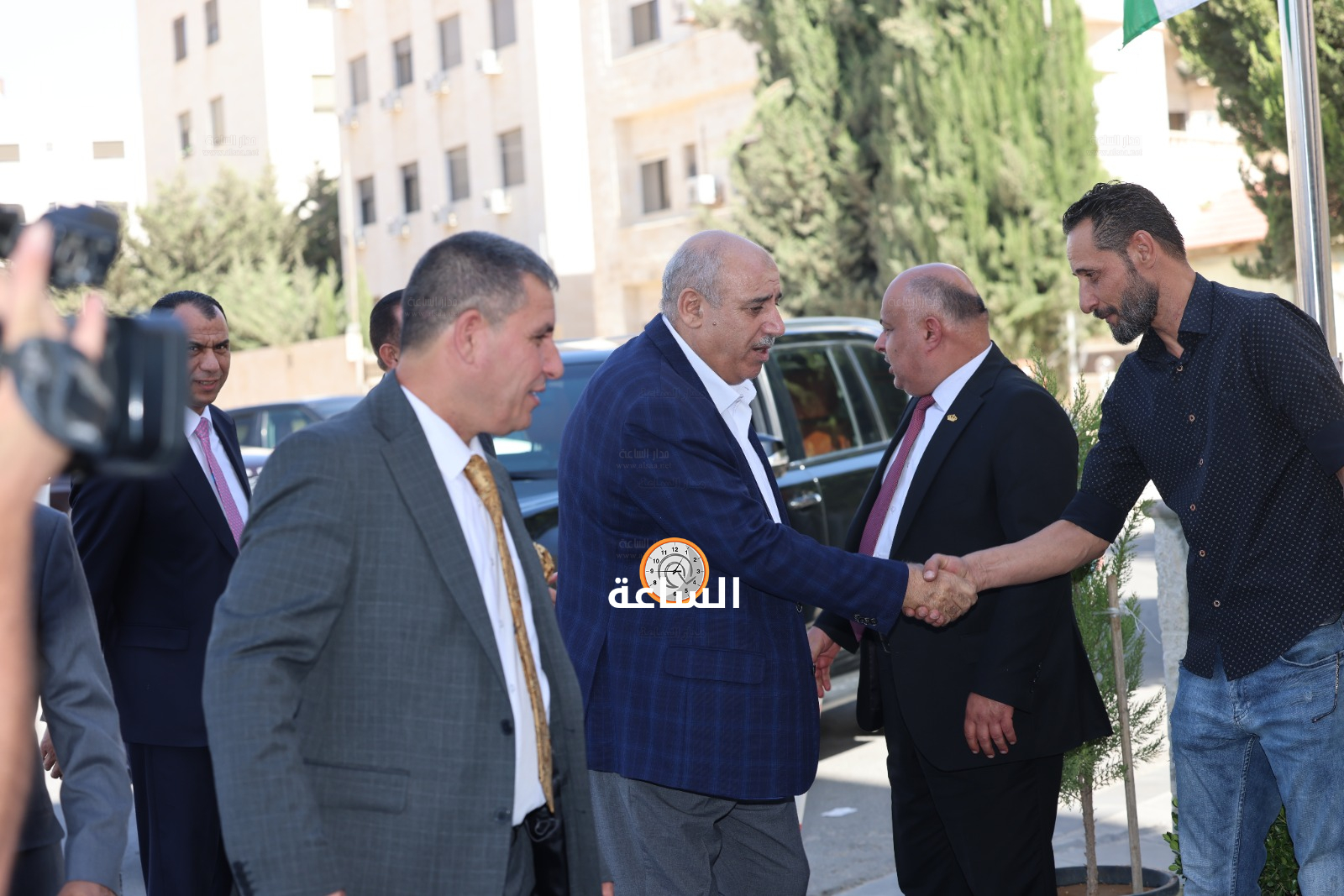 Madar Al-Saa Images 0.4581811783594959