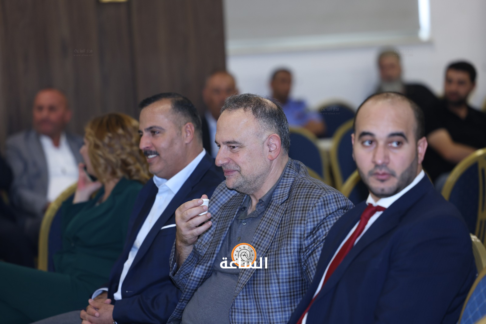 Madar Al-Saa Images 0.9854560546823836
