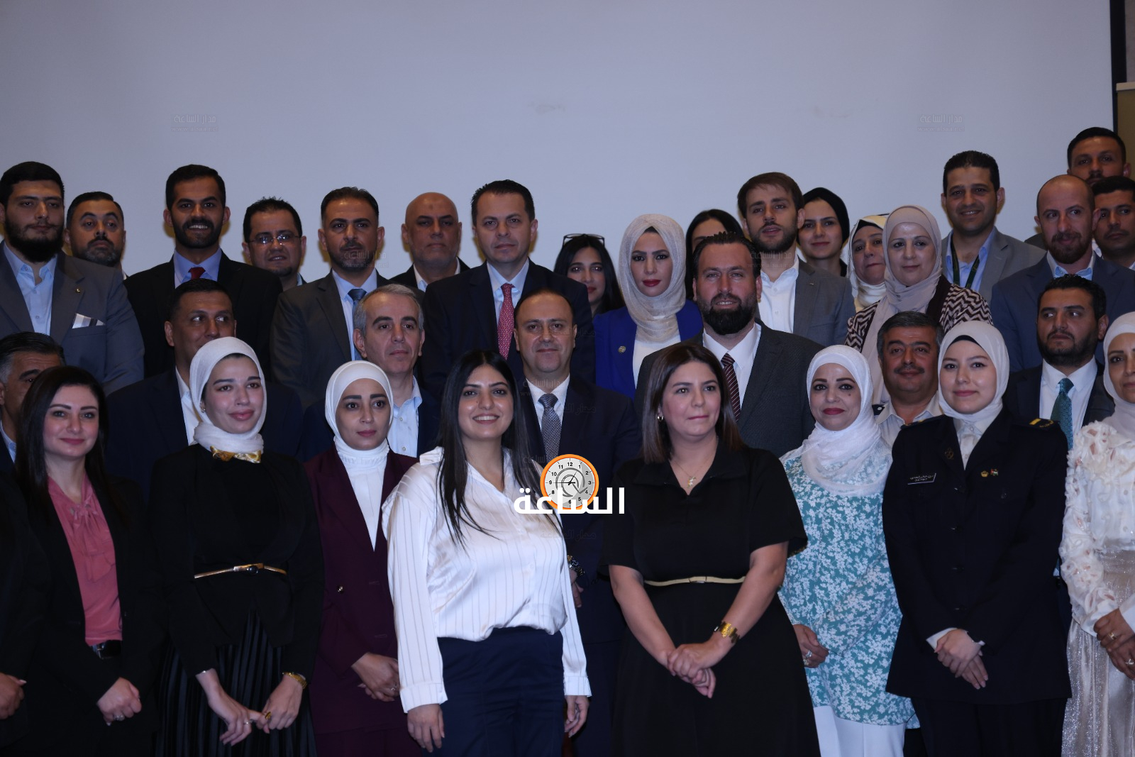 Madar Al-Saa Images 0.2545534156747884