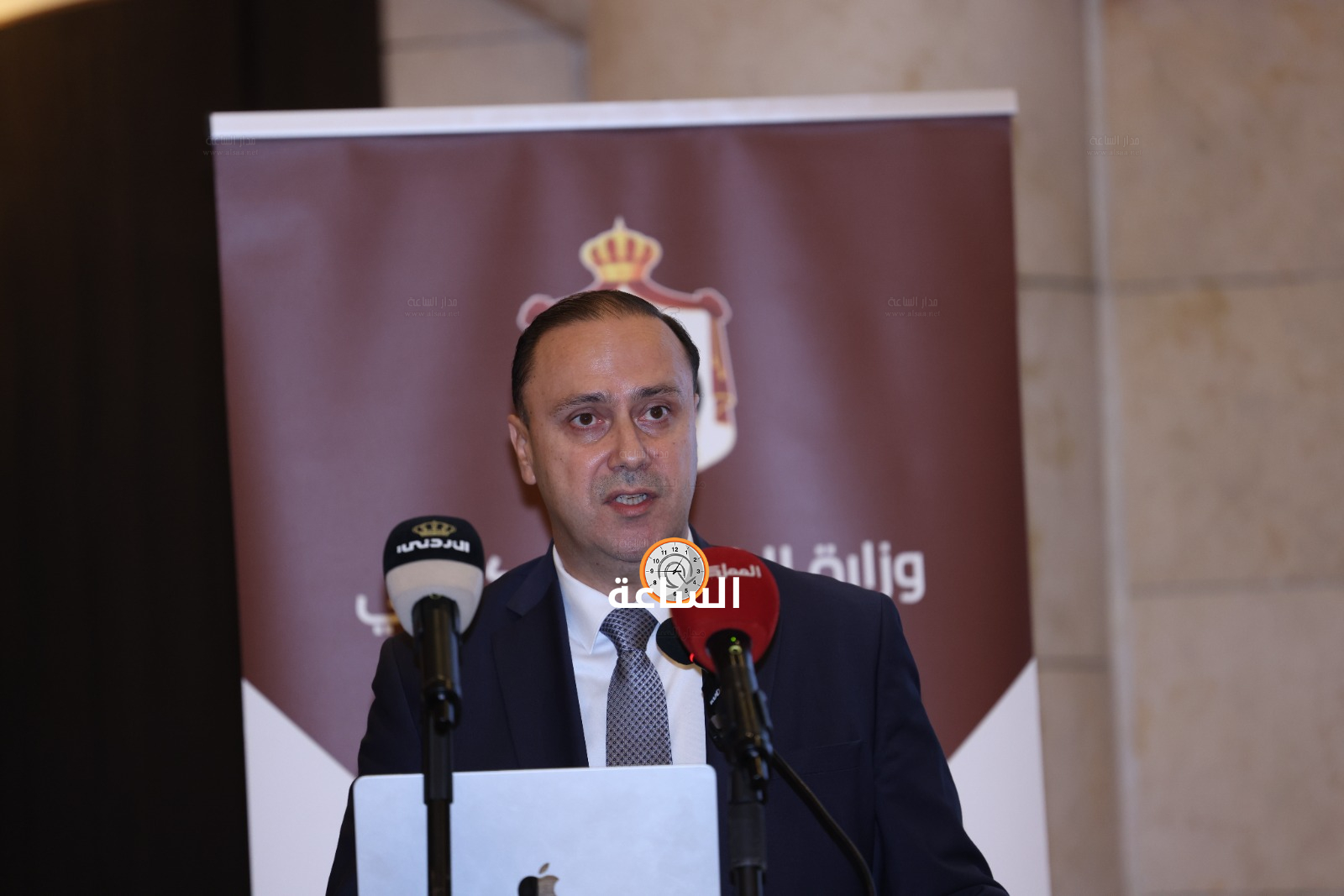 Madar Al-Saa Images 0.22664791418772212