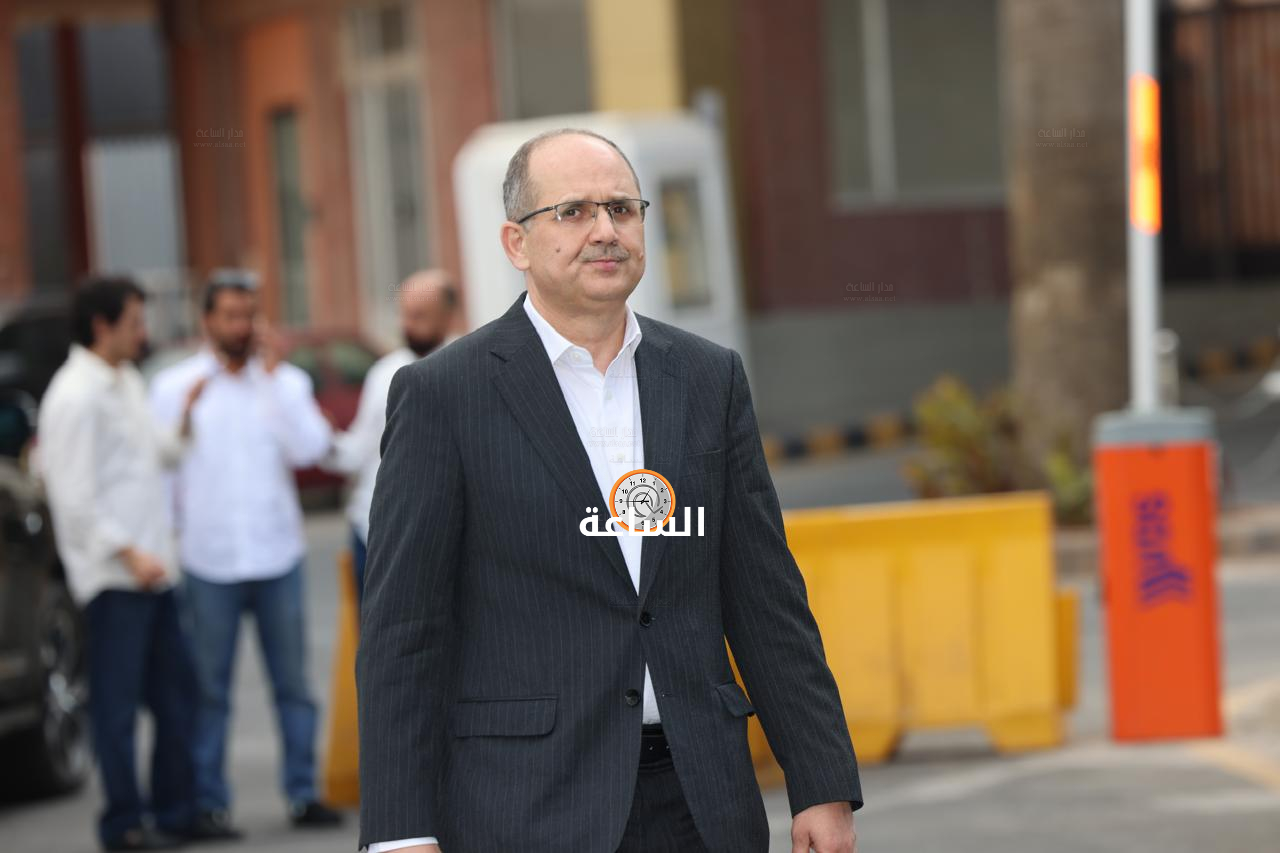 Madar Al-Saa Images 0.8108964970713601
