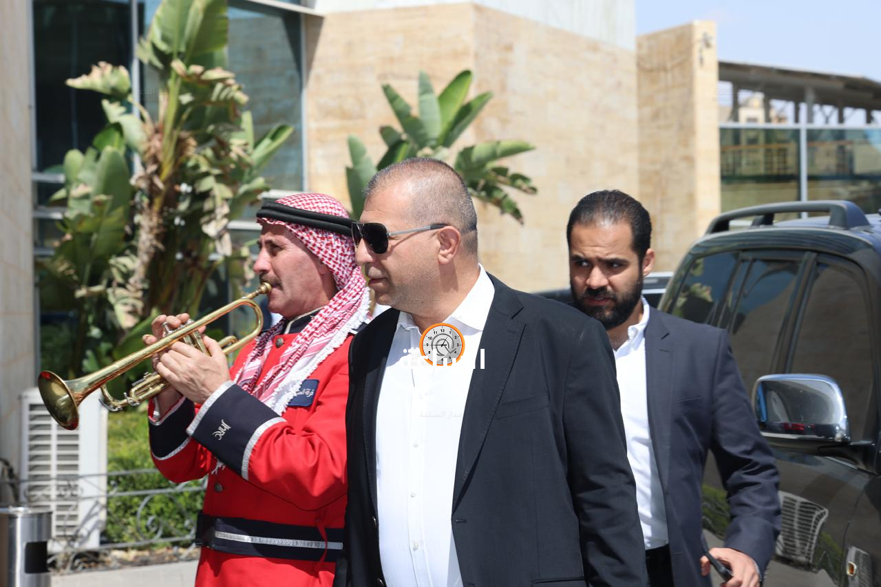 Madar Al-Saa Images 0.5238149561607953