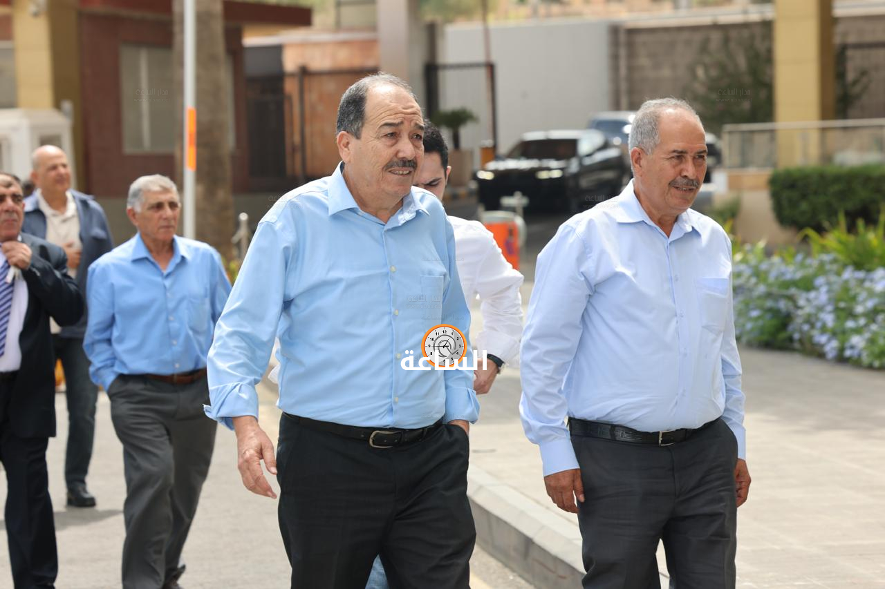 Madar Al-Saa Images 0.16651593868619818