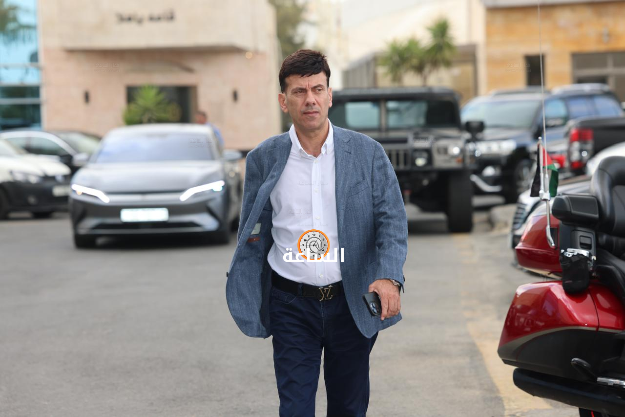 Madar Al-Saa Images 0.47847059518151025