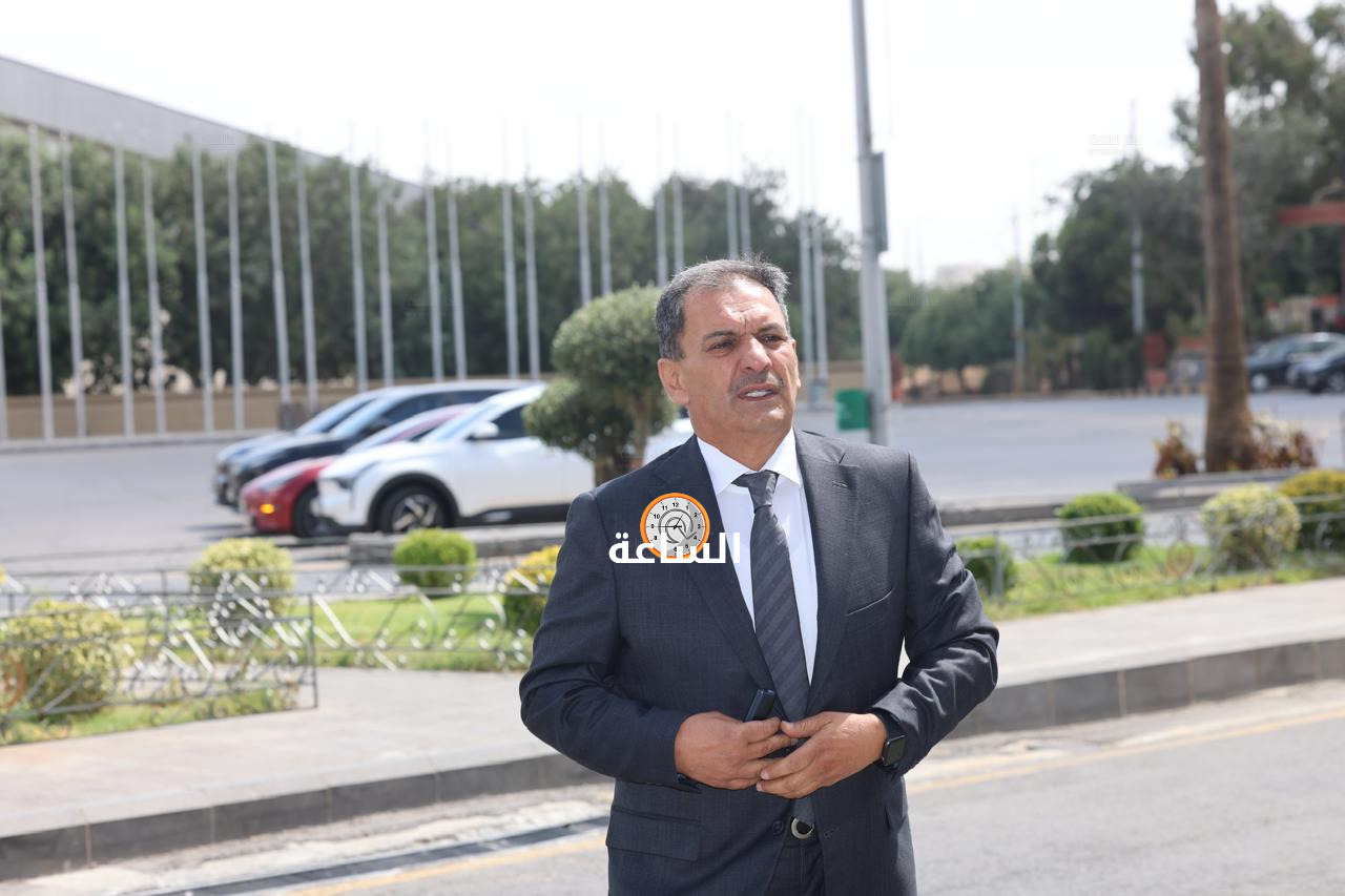 Madar Al-Saa Images 0.539775934749212