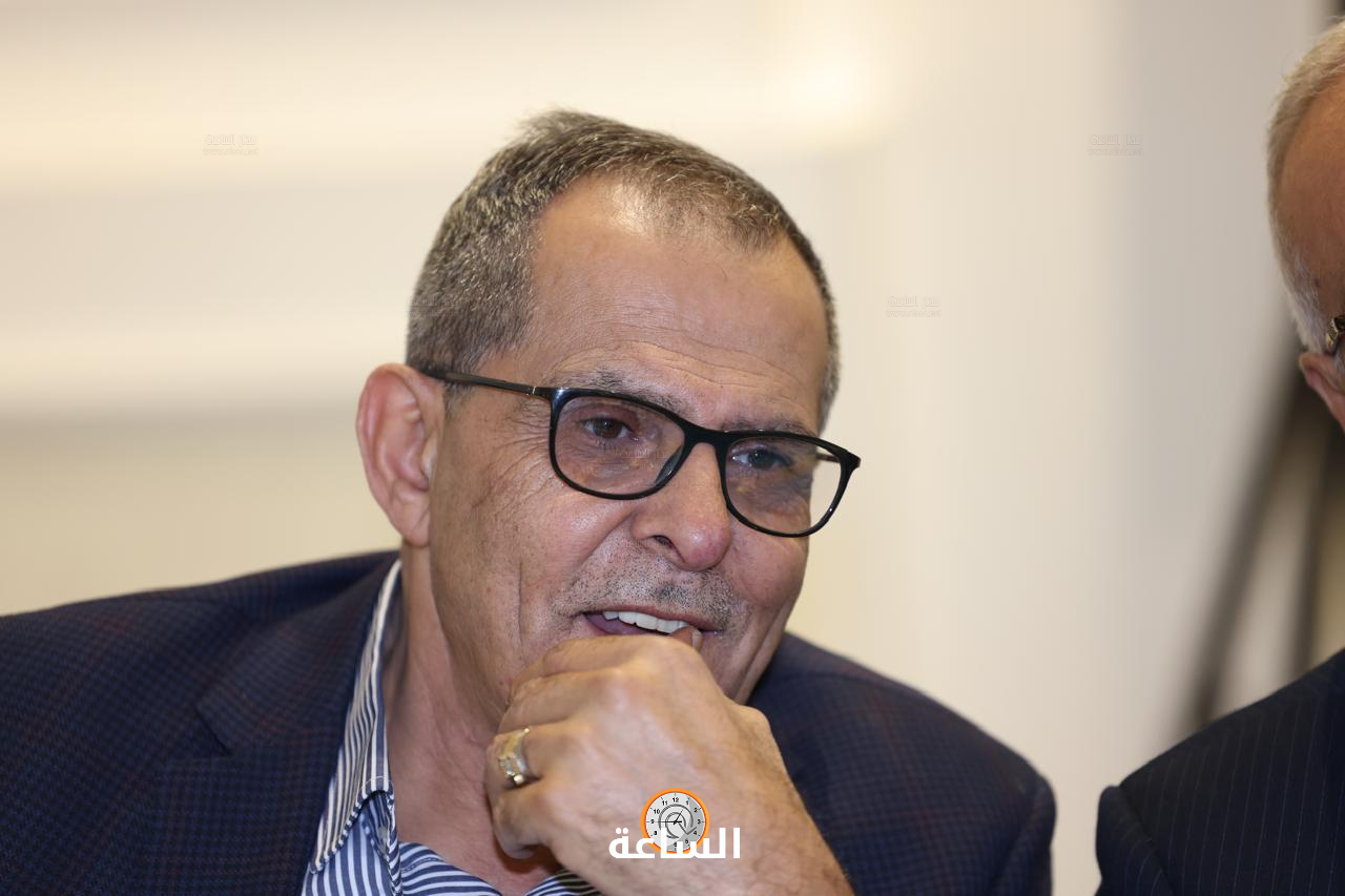 Madar Al-Saa Images 0.6871648933838019
