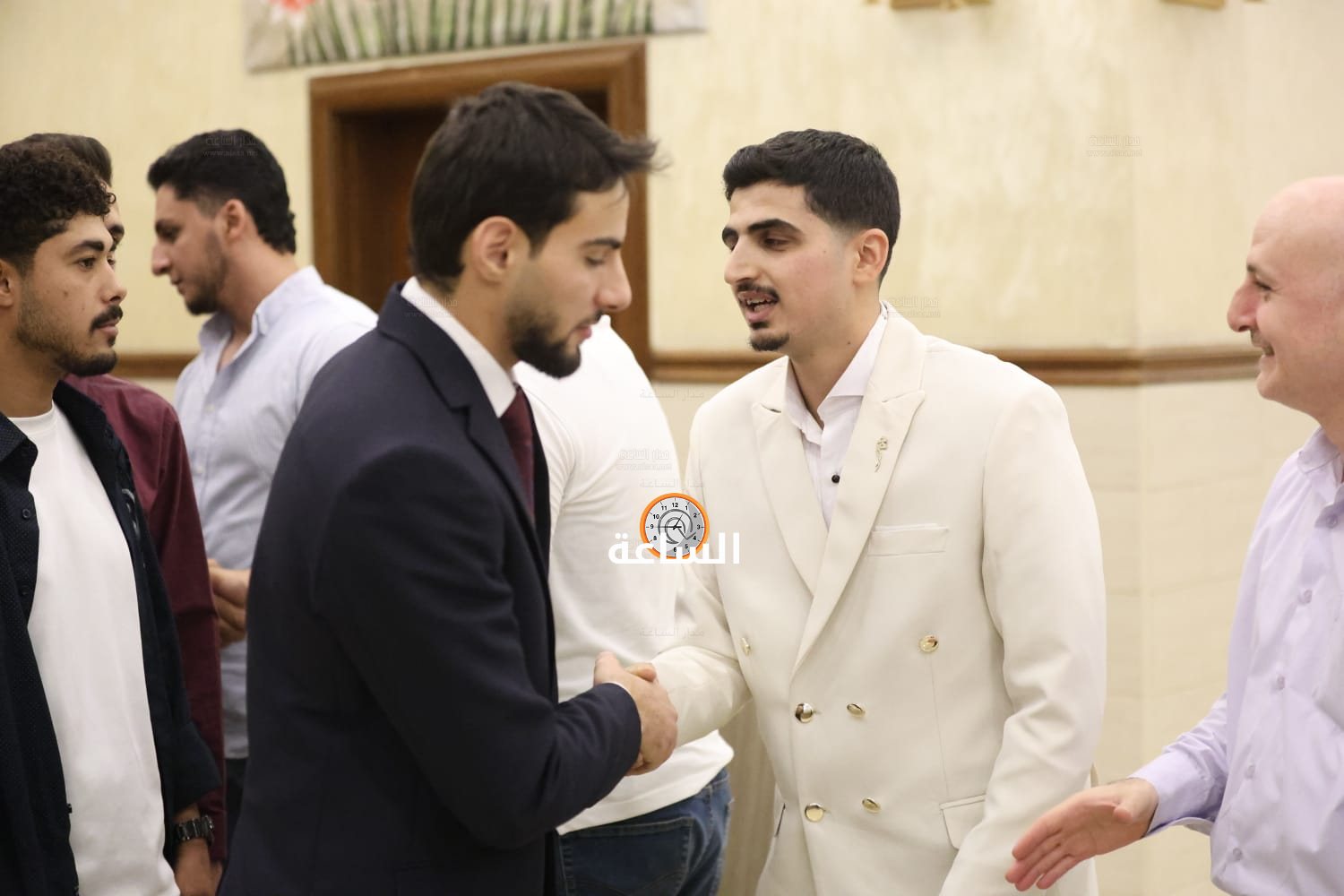 Madar Al-Saa Images 0.18634078737662685