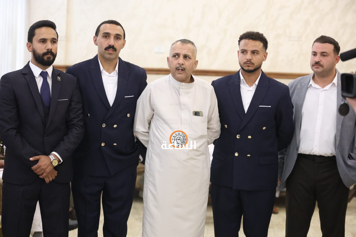 Madar Al-Saa Images 0.4394023627743018