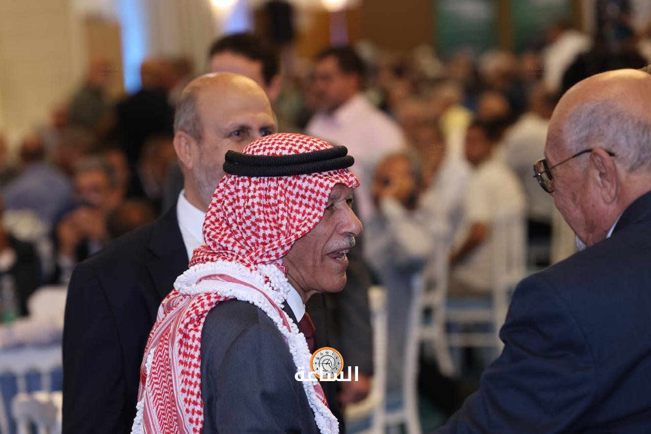Madar Al-Saa Images 0.9750929464481658