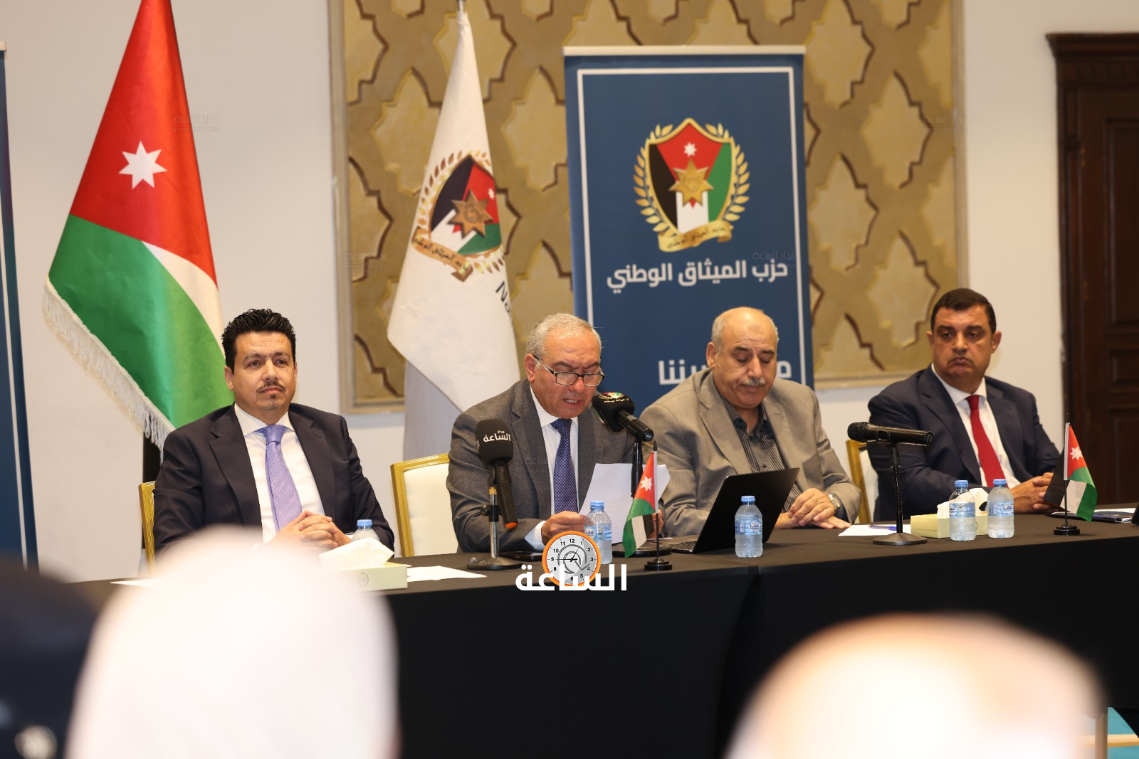 Madar Al-Saa Images 0.2363142551695031