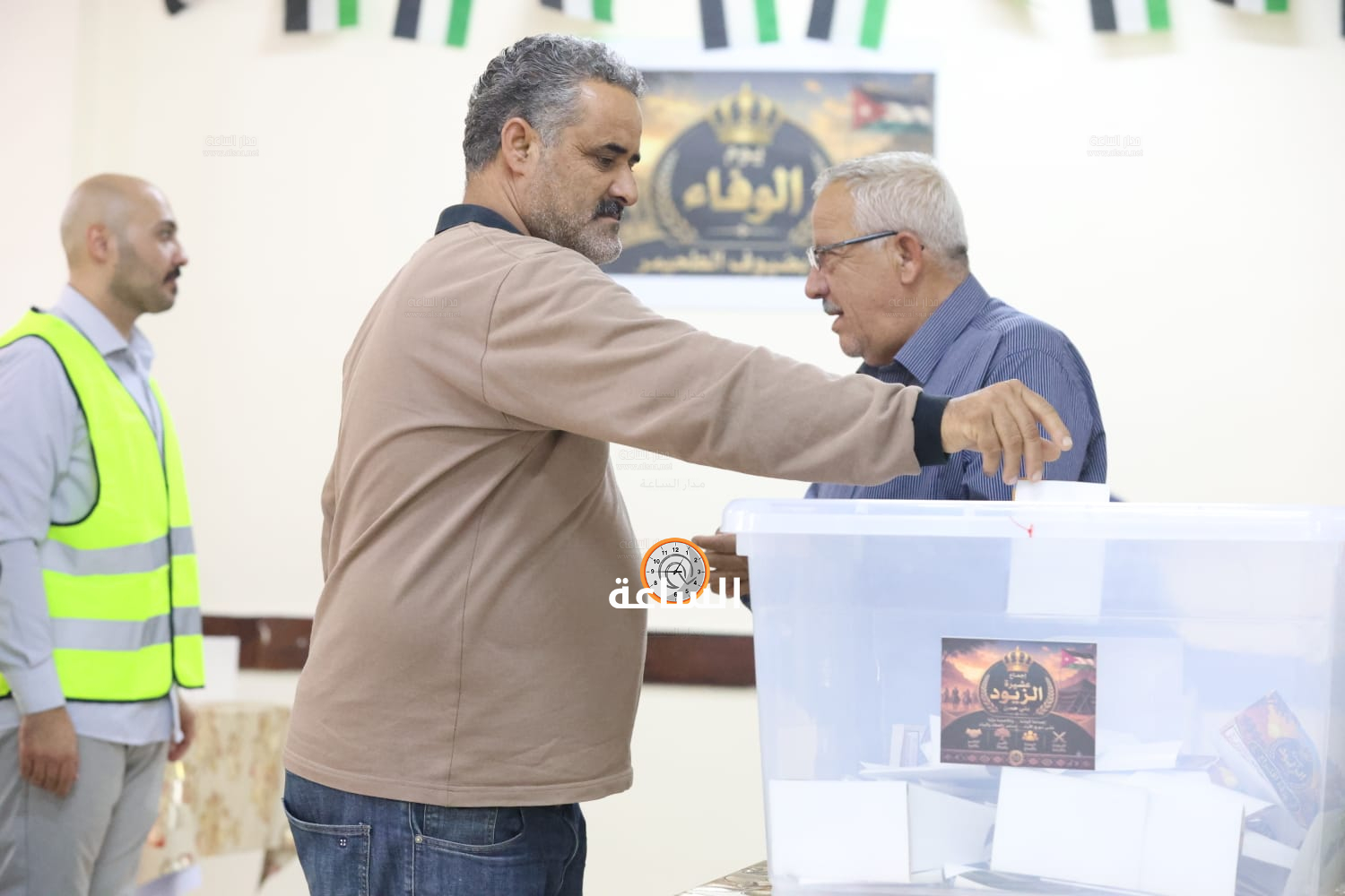 Madar Al-Saa Images 0.12306066351765776