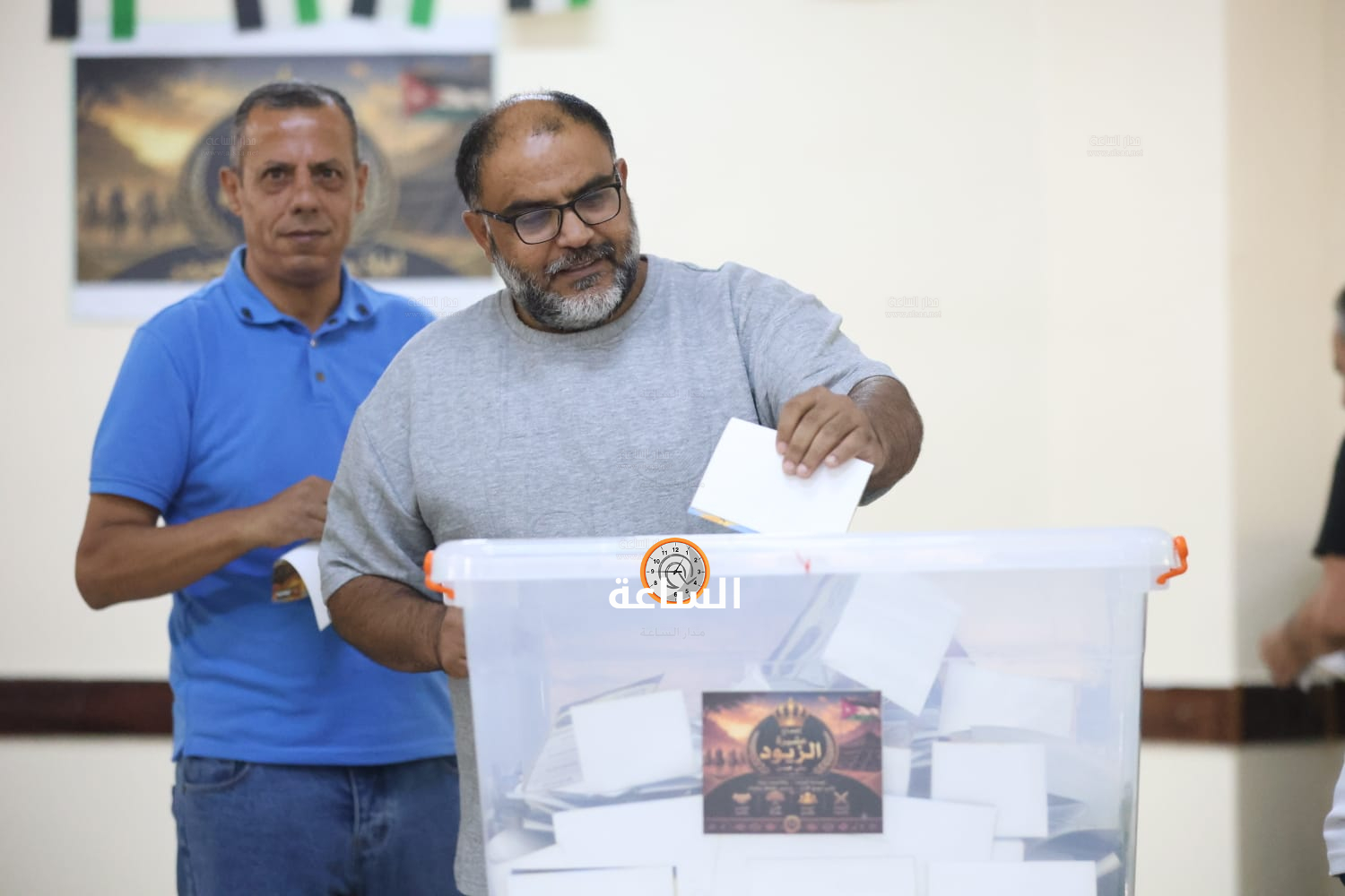 Madar Al-Saa Images 0.921853863260492