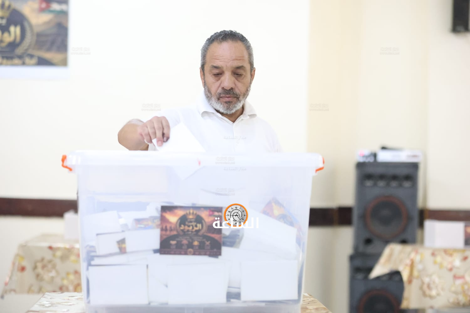 Madar Al-Saa Images 0.1444551087740319