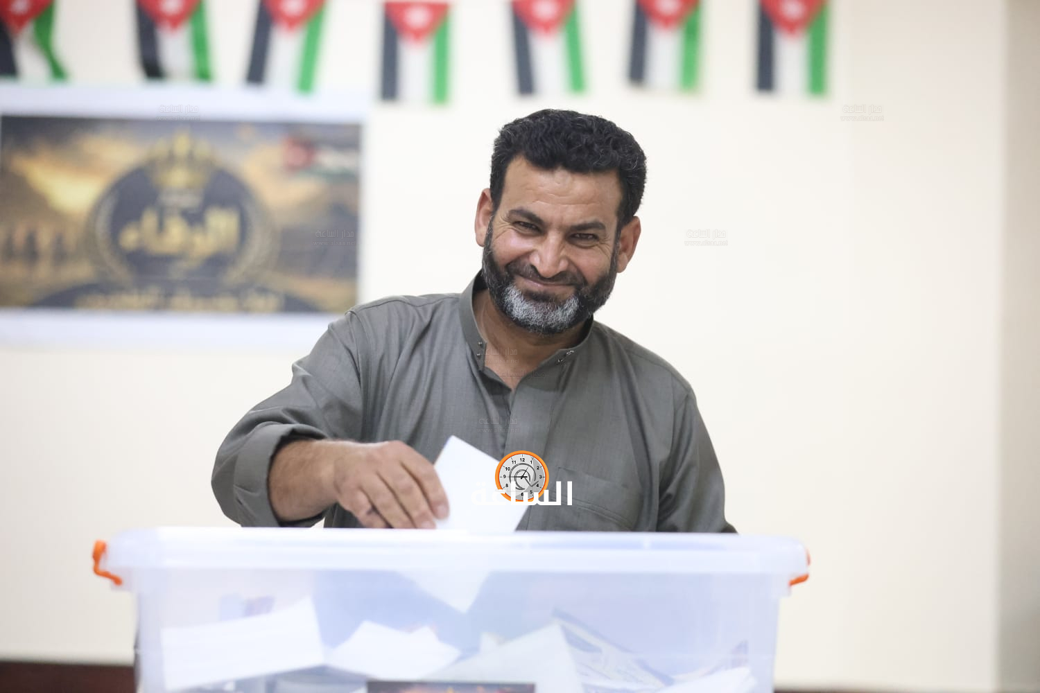 Madar Al-Saa Images 0.33220324430135095