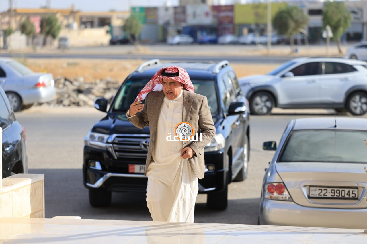 Madar Al-Saa Images 0.7132384174526779
