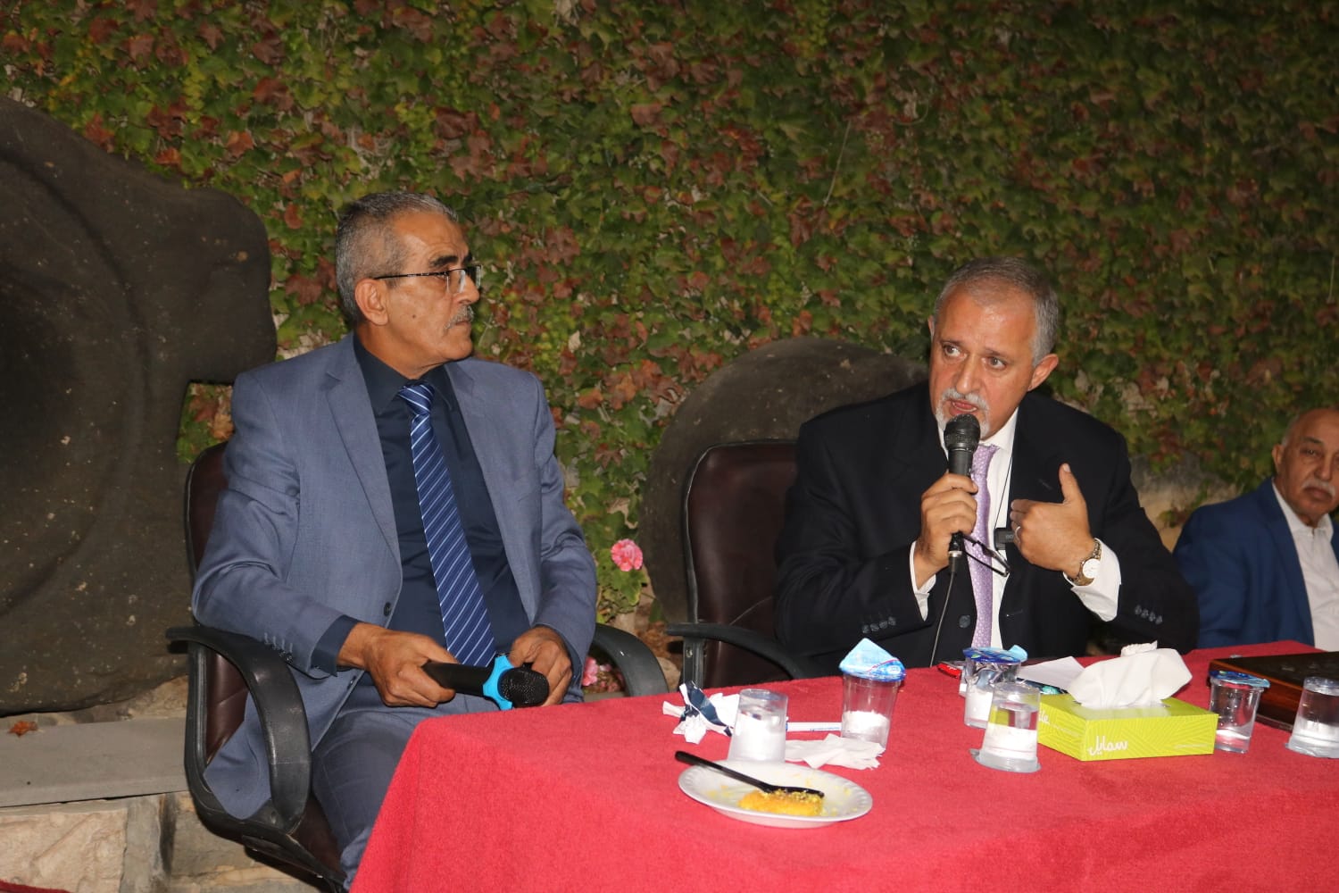 Madar Al-Saa Images 0.331128554059419