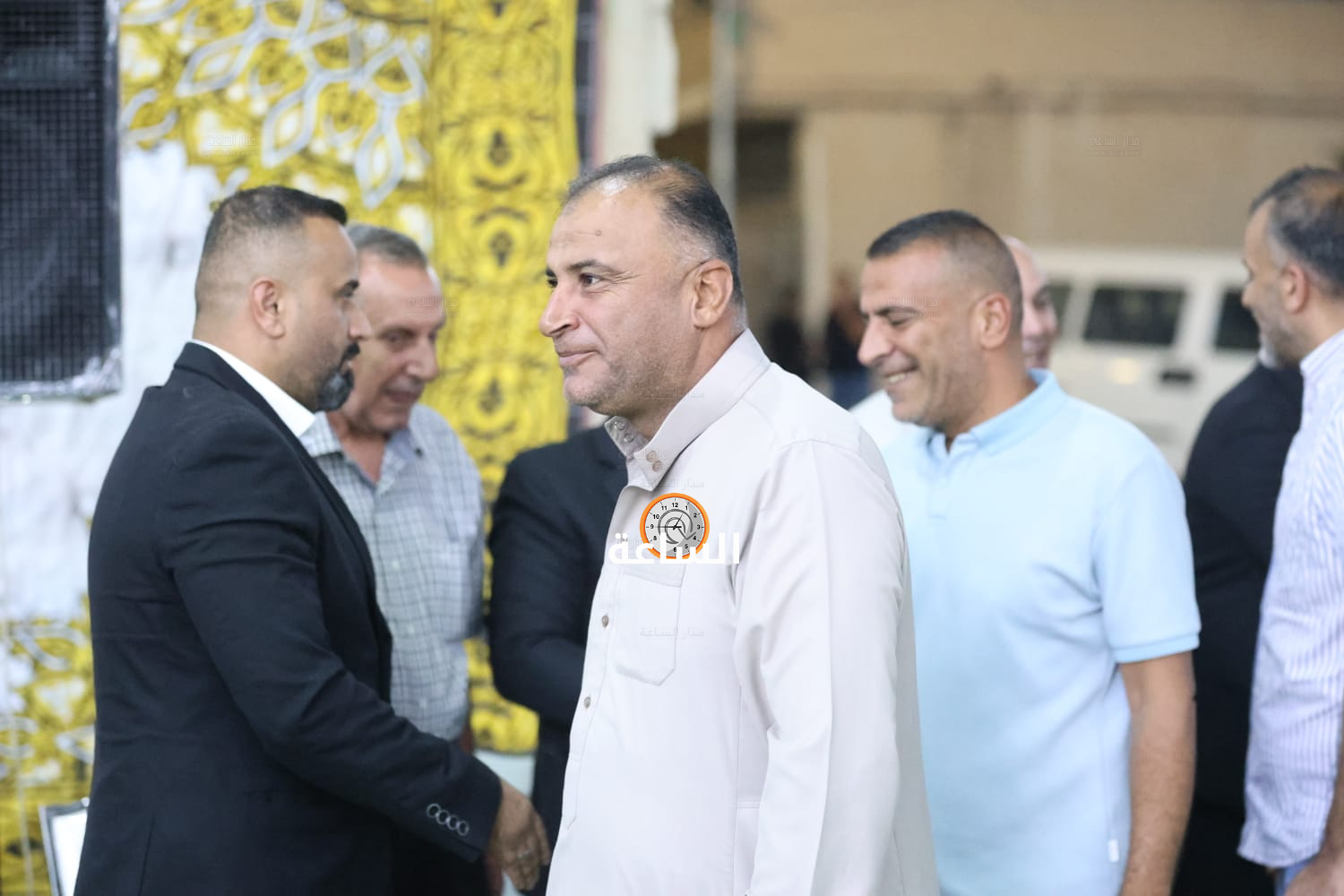 Madar Al-Saa Images 0.8392371341749291