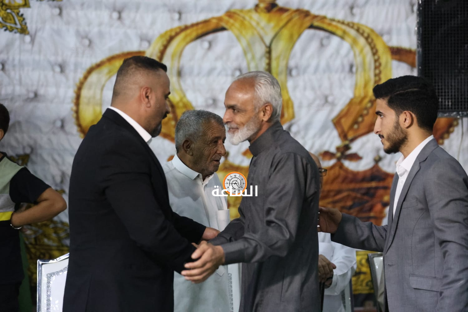 Madar Al-Saa Images 0.32483589111515865