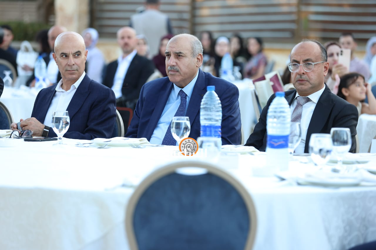 Madar Al-Saa Images 0.7103294534744757