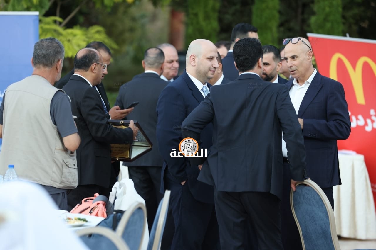 Madar Al-Saa Images 0.7829063393553111