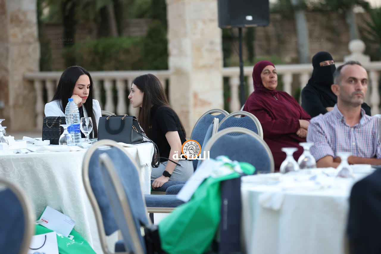 Madar Al-Saa Images 0.5820312358680723